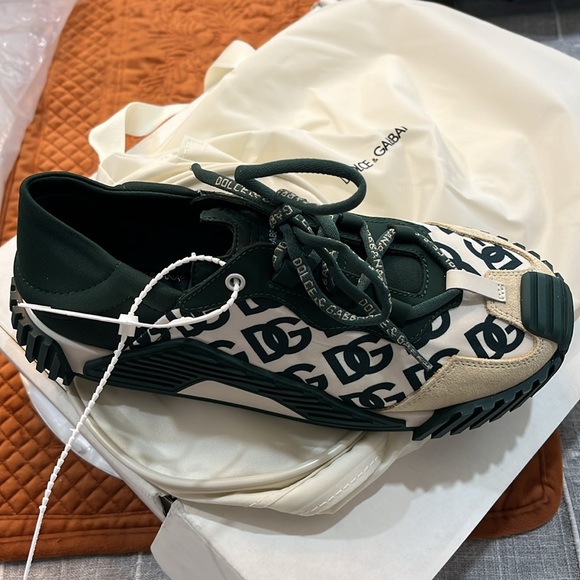 DOLCE & GABBANNA Shoes - DOLCE & GABBANNA AUTHENTIC SNEAKER SIZE 34 OROSTA BASSA VERDE 8N145 BRAND NEW